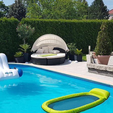 Gaestezimmer Im Bewohnten Efh Mit Pool Und Garten Ziltendorf Екстер'єр фото