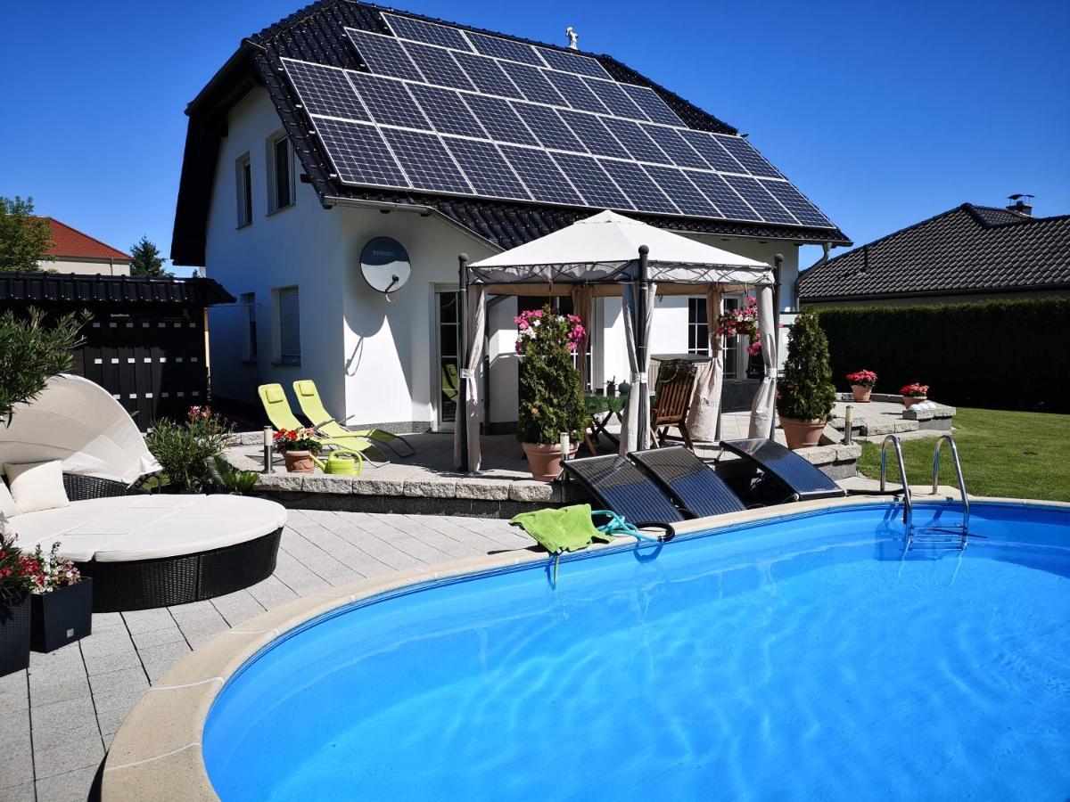 Gaestezimmer Im Bewohnten Efh Mit Pool Und Garten Ziltendorf Екстер'єр фото